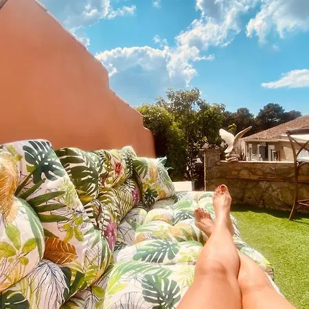 Finca Foremana: Tranquil Country Villa with Entertainment and Outdoor Adventures Albunuelas Exterior photo