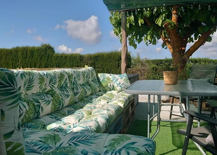 Finca Tranquil - A Country Villa Near Granada With Pool Table, Bbq, Darts And Games